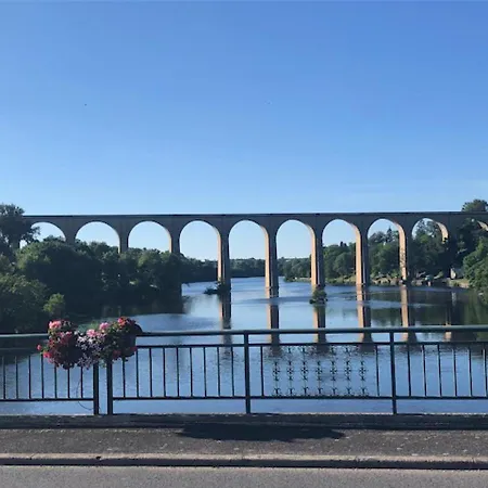 Studio Confortable Pres De La Riviere Et La Ville * L'Isle-Jourdain (Vienne)